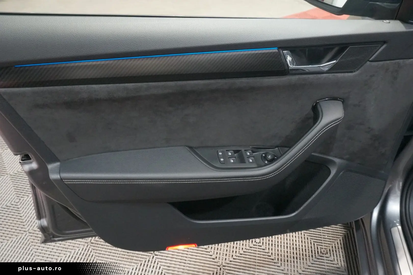 SKODA Superb Lim. 2.0 TSI Sportline 4x4 TEMP MATRIX VC