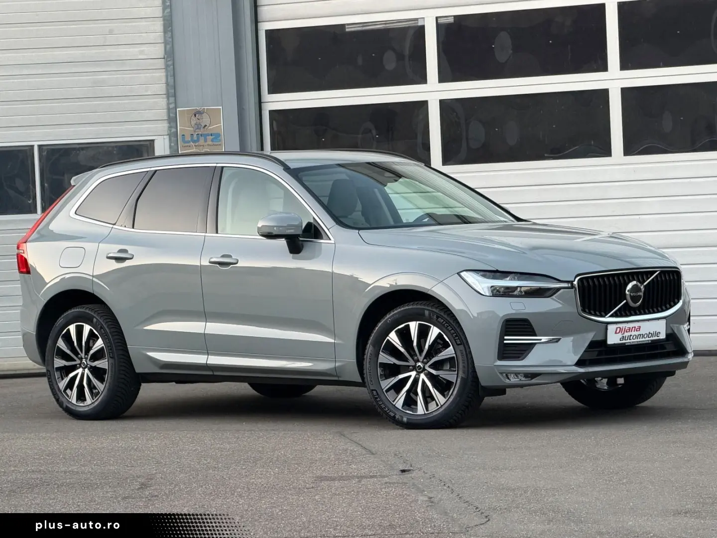 VOLVO XC60 B5 AWD