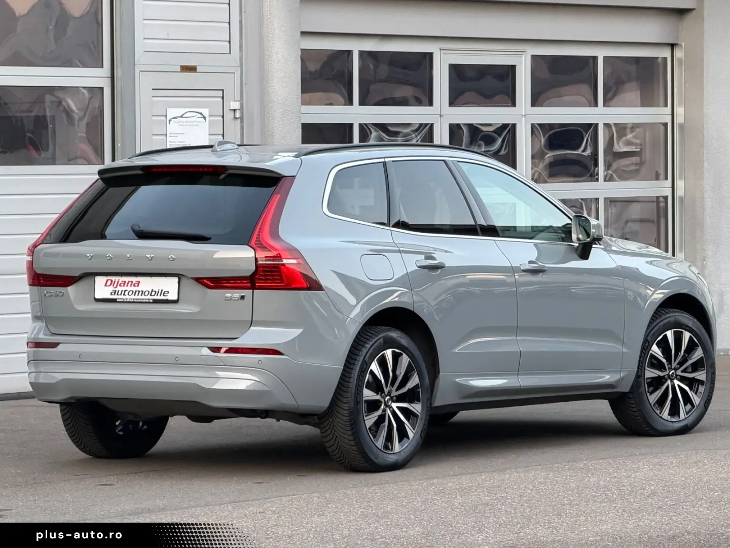 VOLVO XC60 B5 AWD