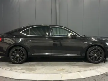 SKODA Superb Lim. L&K 4x4  280PS 19Zoll AHK SitzKlima
