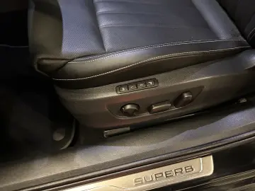 SKODA Superb Lim. L&K 4x4  280PS 19Zoll AHK SitzKlima