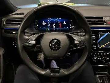 SKODA Superb Lim. L&K 4x4  280PS 19Zoll AHK SitzKlima