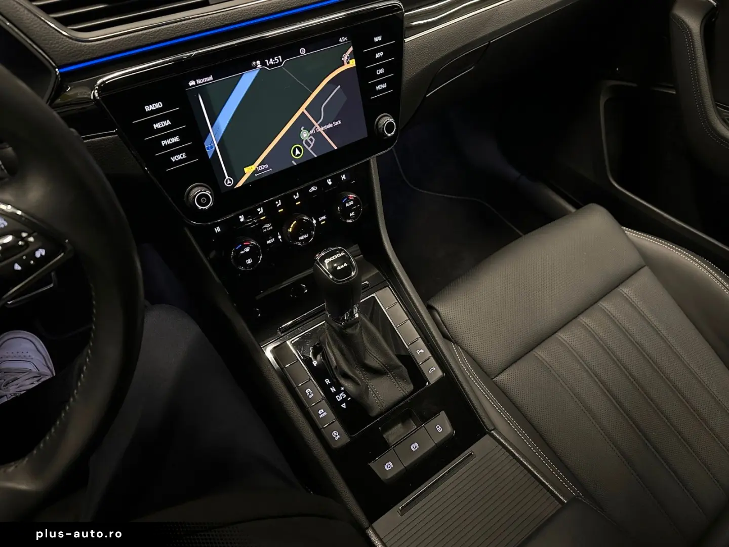 SKODA Superb Lim. L&K 4x4  280PS 19Zoll AHK SitzKlima