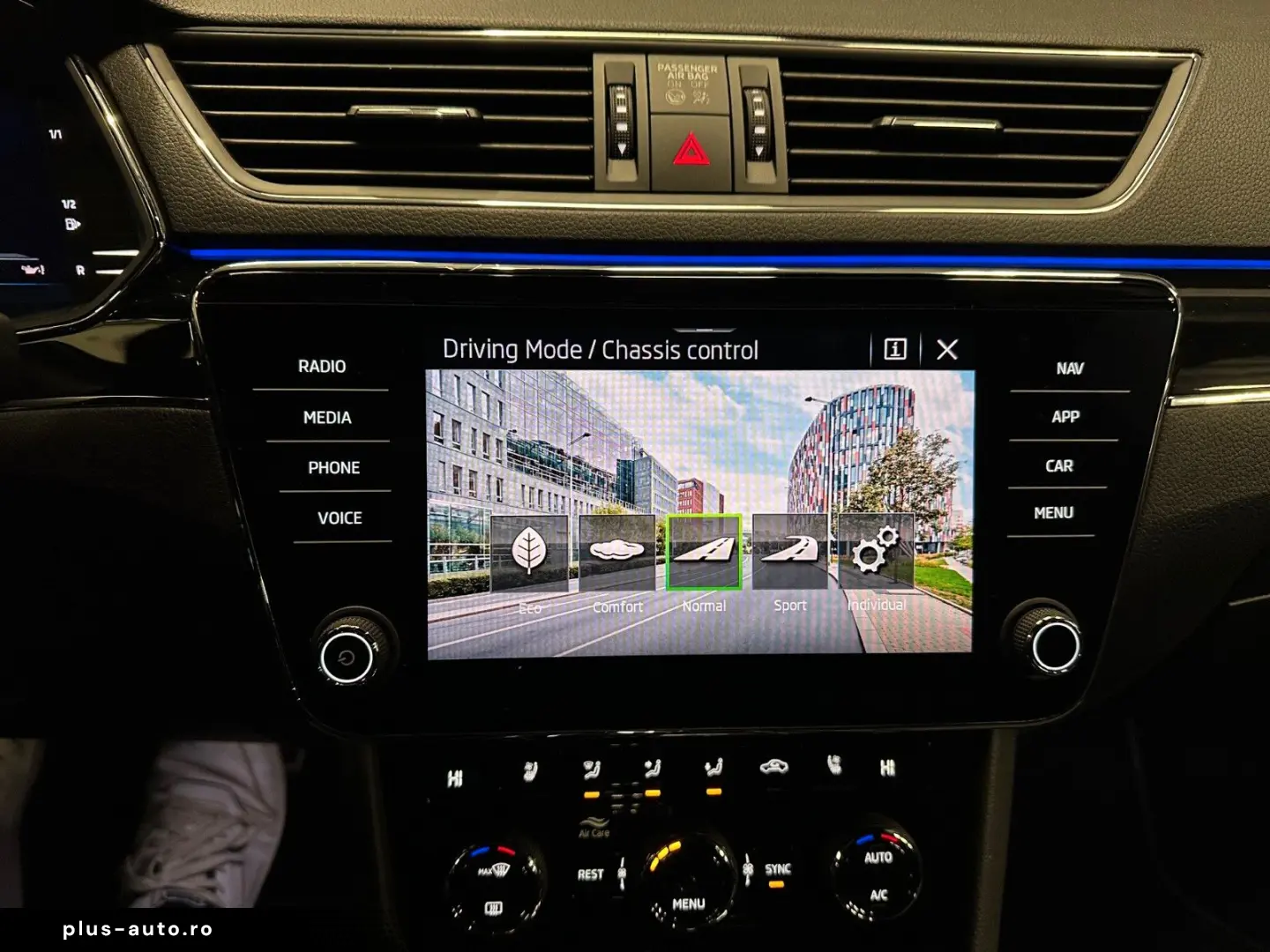 SKODA Superb Lim. L&K 4x4  280PS 19Zoll AHK SitzKlima