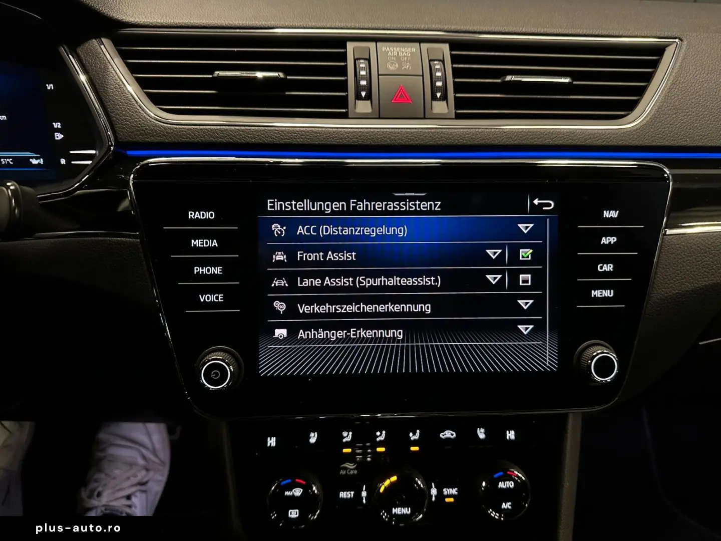 SKODA Superb Lim. L&K 4x4  280PS 19Zoll AHK SitzKlima