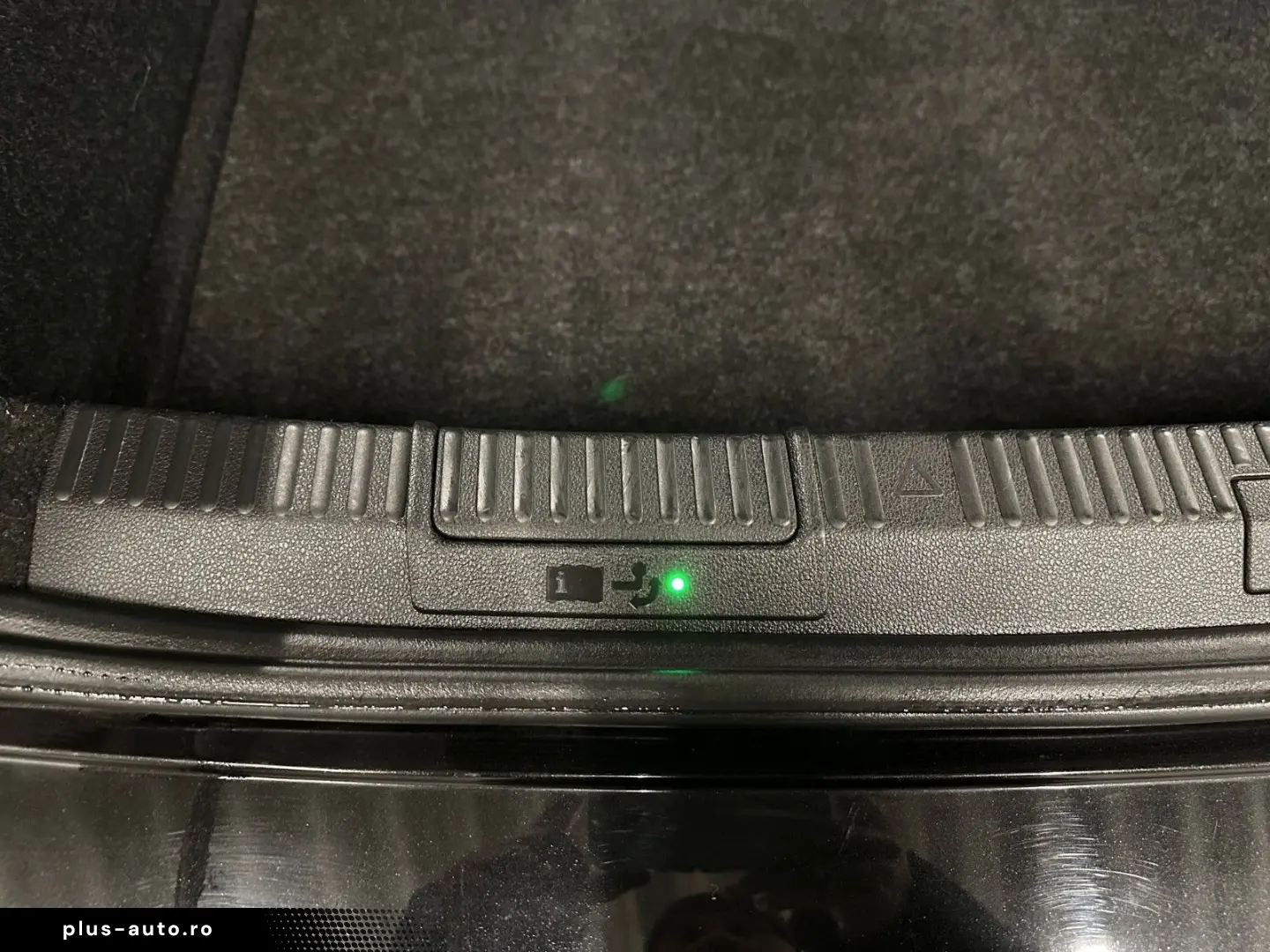 SKODA Superb Lim. L&K 4x4  280PS 19Zoll AHK SitzKlima