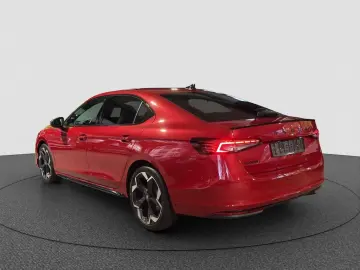 SKODA Superb Lim. 2.0 TDI  TDI 4x4 Sportline AHK   Pak