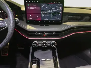 SKODA Superb Lim. 2.0 TDI  TDI 4x4 Sportline AHK   Pak