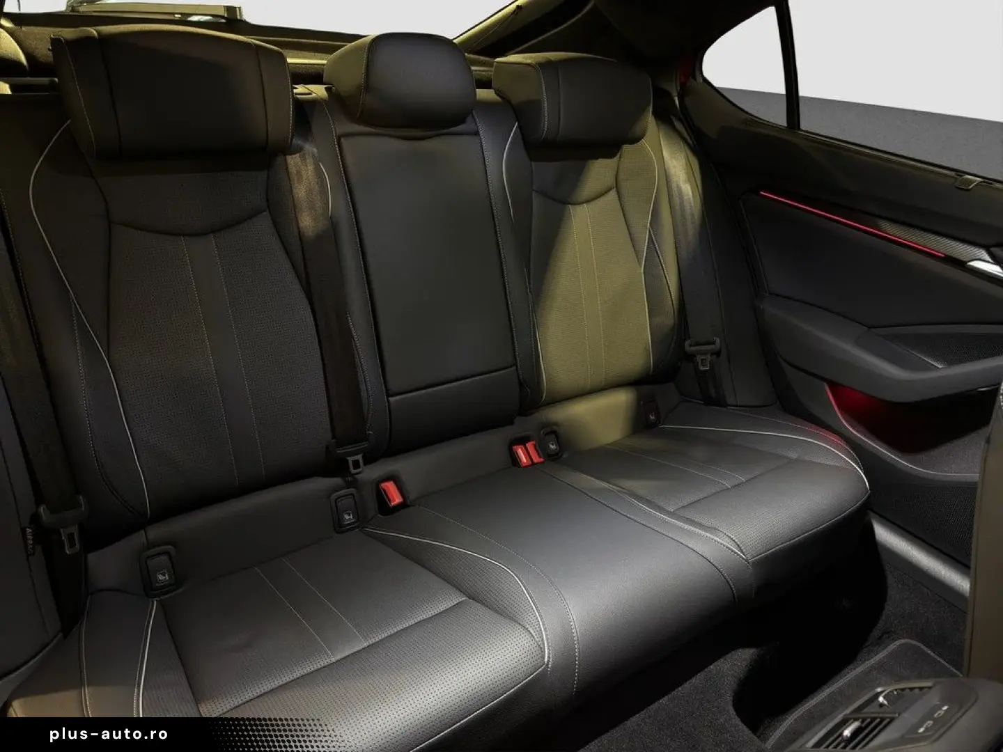 SKODA Superb Lim. 2.0 TDI  TDI 4x4 Sportline AHK   Pak