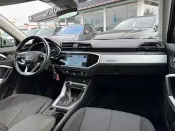 AUDI Q3 Sportback 45TFSIe S-TRONIC S-LINE AMBIENTE