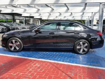 MERCEDES-BENZ C 180 Avantgarde
