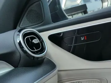 MERCEDES-BENZ C 180 Avantgarde