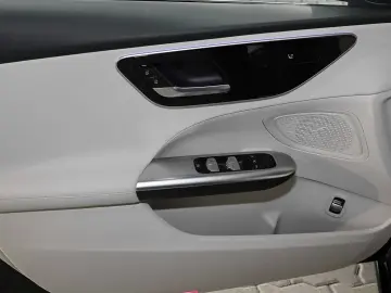 MERCEDES-BENZ C 180 Avantgarde