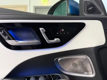 MERCEDES-BENZ C 300d AMG BURMESTER