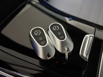 MERCEDES-BENZ C 300d AMG BURMESTER