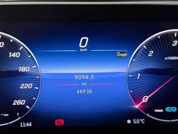 MERCEDES-BENZ C 300d AMG BURMESTER