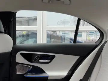 MERCEDES-BENZ C 300d AMG BURMESTER