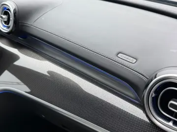 MERCEDES-BENZ C 300d AMG BURMESTER