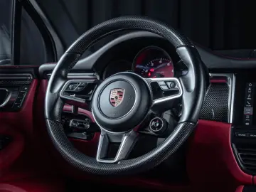 PORSCHE Macan S BOSE Pneumo Pano Sport Chrono ACC