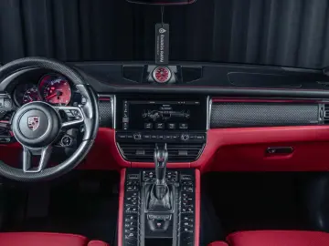 PORSCHE Macan S BOSE Pneumo Pano Sport Chrono ACC