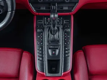 PORSCHE Macan S BOSE Pneumo Pano Sport Chrono ACC