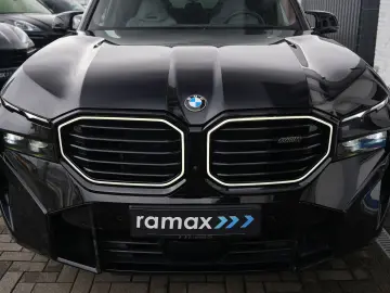 BMW XM  BLACK EDITION