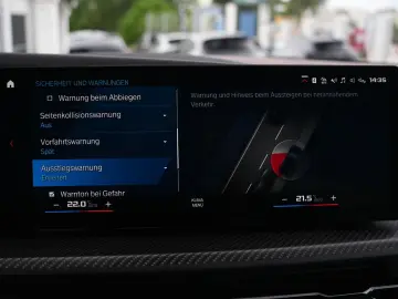 BMW XM  BLACK EDITION