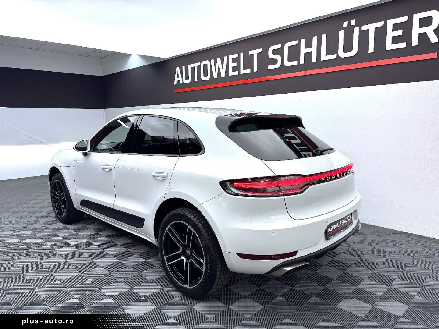 PORSCHE Macan 2.0 AWD Autom Navi LED KAM Leder Bicolor