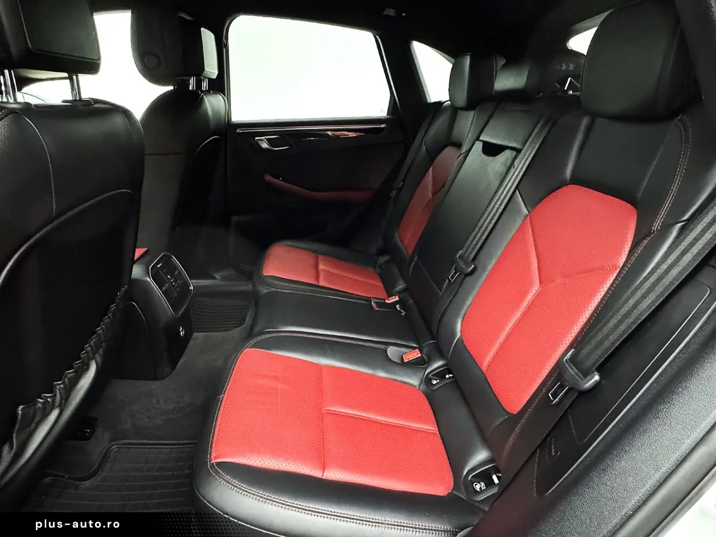 PORSCHE Macan 2.0 AWD Autom Navi LED KAM Leder Bicolor