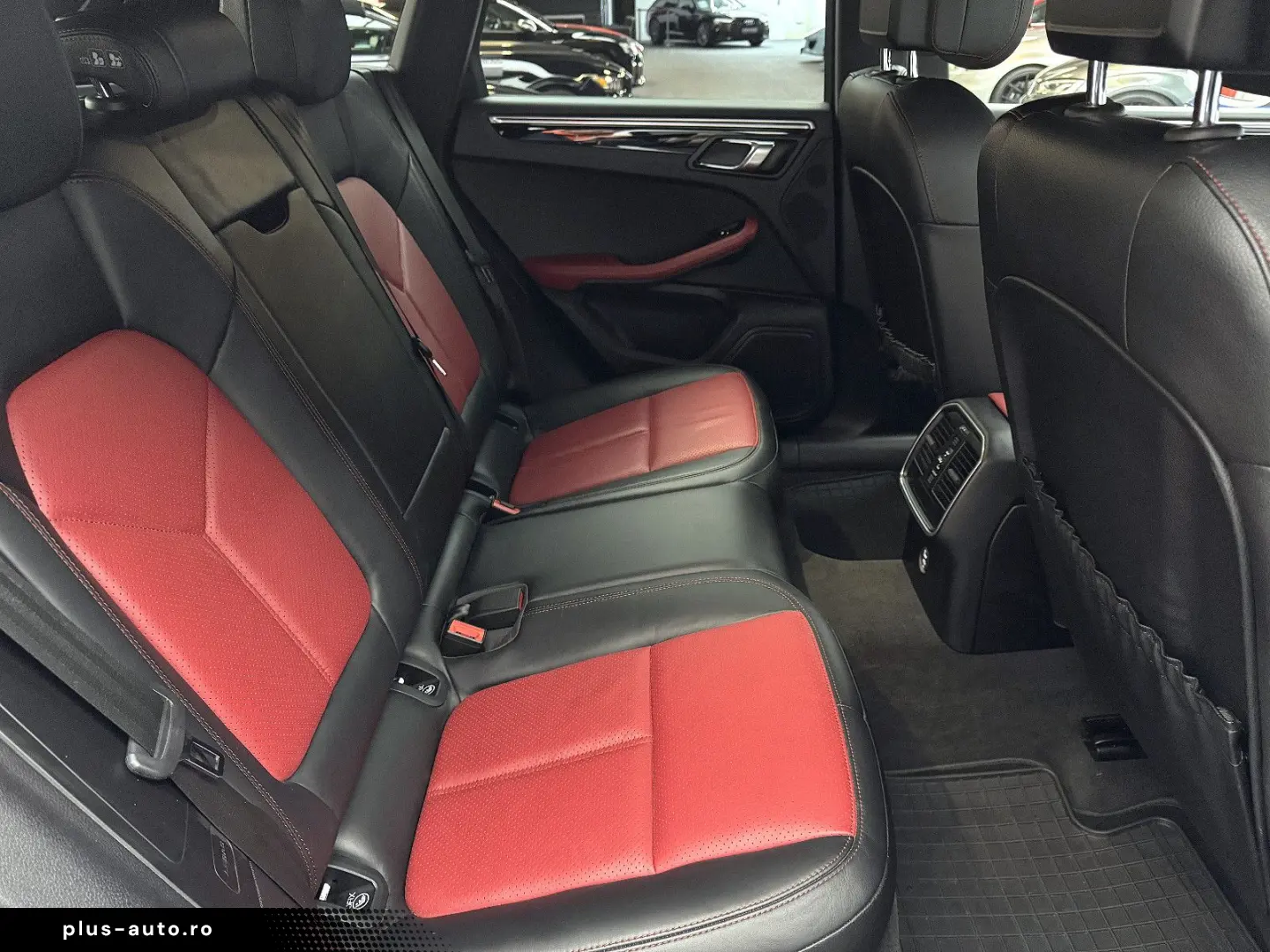 PORSCHE Macan 2.0 AWD Autom Navi LED KAM Leder Bicolor