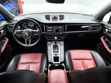 PORSCHE Macan 2.0 AWD Autom Navi LED KAM Leder Bicolor