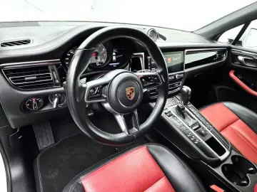 PORSCHE Macan 2.0 AWD Autom Navi LED KAM Leder Bicolor