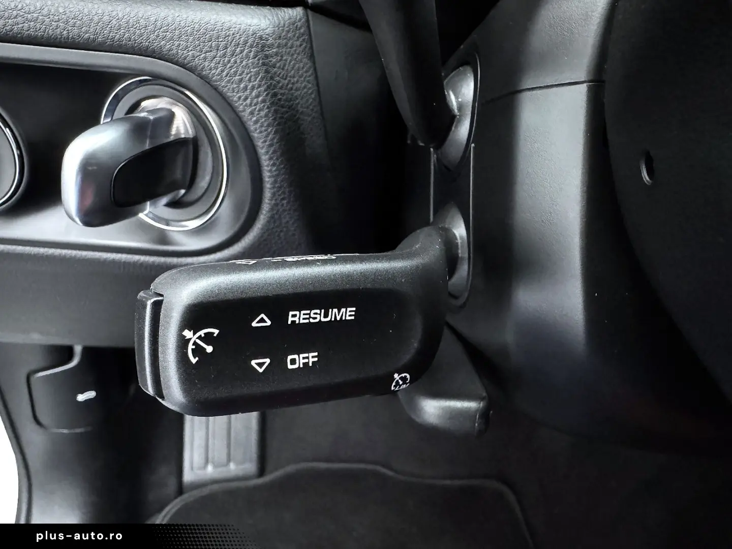 PORSCHE Macan 2.0 AWD Autom Navi LED KAM Leder Bicolor