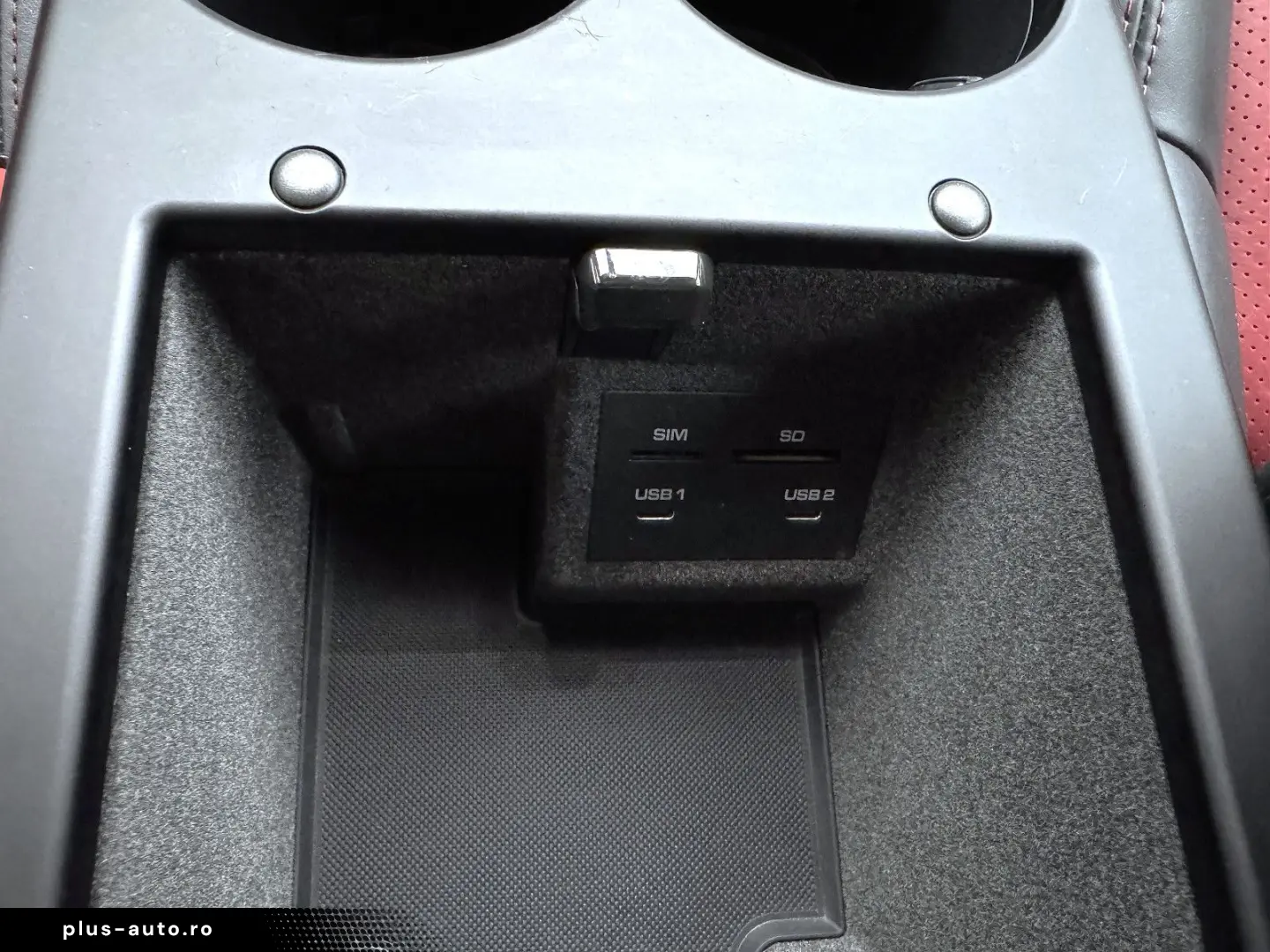 PORSCHE Macan 2.0 AWD Autom Navi LED KAM Leder Bicolor