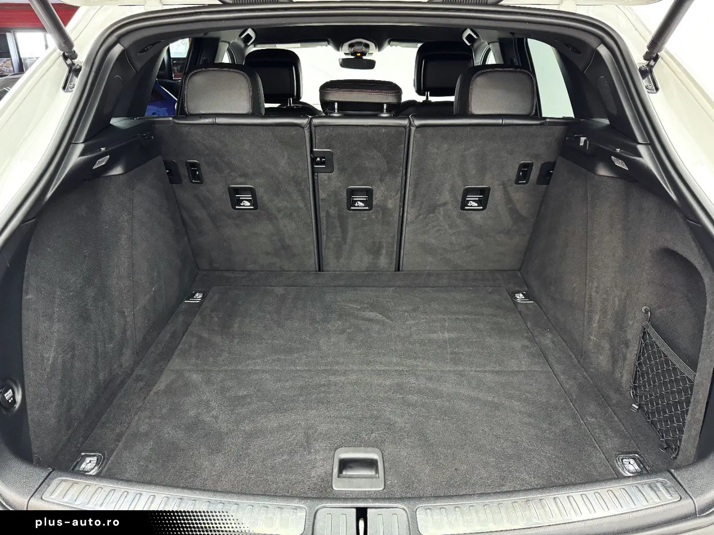 PORSCHE Macan 2.0 AWD Autom Navi LED KAM Leder Bicolor