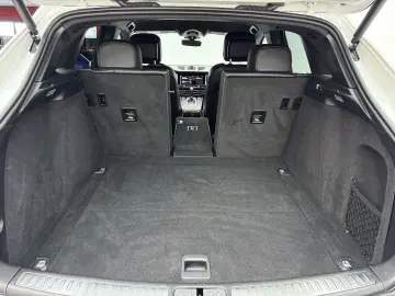 PORSCHE Macan 2.0 AWD Autom Navi LED KAM Leder Bicolor