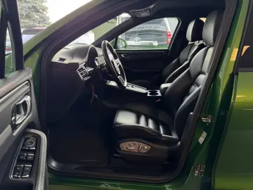 PORSCHE Macan Sport-Design-Paket 18-Wege Bose LED R20