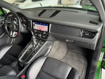 PORSCHE Macan Sport-Design-Paket 18-Wege Bose LED R20