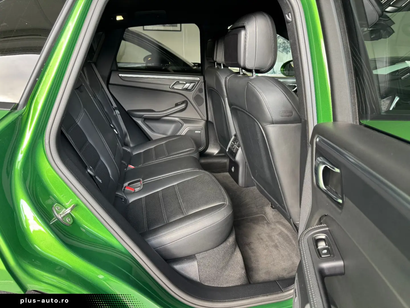 PORSCHE Macan Sport-Design-Paket 18-Wege Bose LED R20