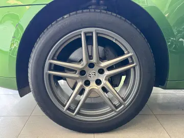 PORSCHE Macan Sport-Design-Paket 18-Wege Bose LED R20