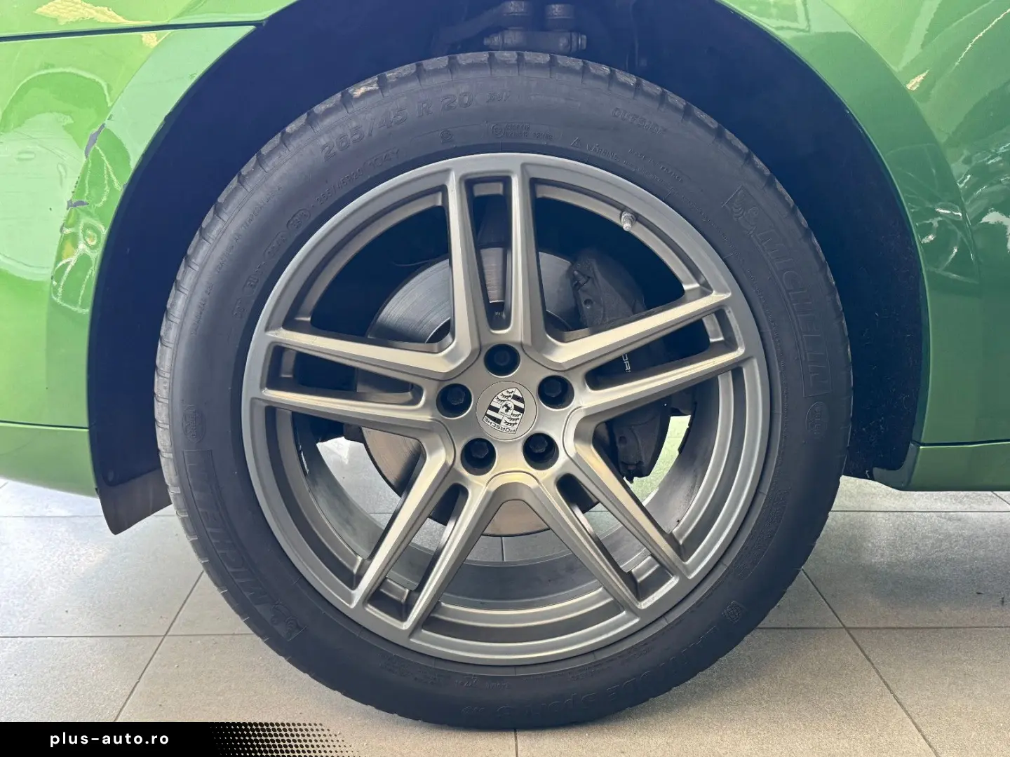 PORSCHE Macan Sport-Design-Paket 18-Wege Bose LED R20