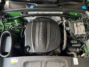 PORSCHE Macan Sport-Design-Paket 18-Wege Bose LED R20