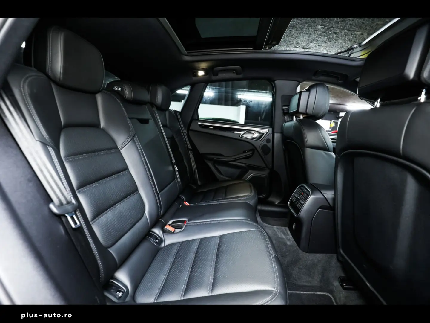 PORSCHE Macan II 2.0 PDK NIGHT BLUE 1 HAND 18W PASM ACC