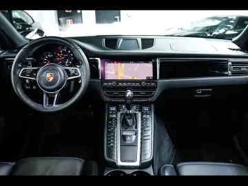 PORSCHE Macan II 2.0 PDK NIGHT BLUE 1 HAND 18W PASM ACC