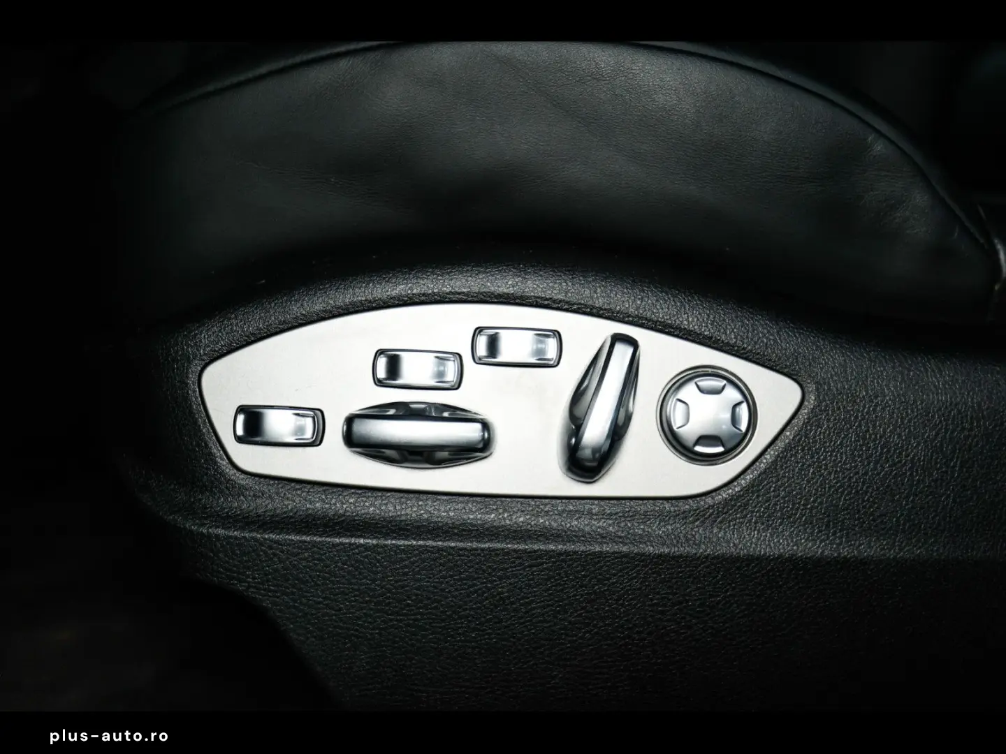 PORSCHE Macan II 2.0 PDK NIGHT BLUE 1 HAND 18W PASM ACC