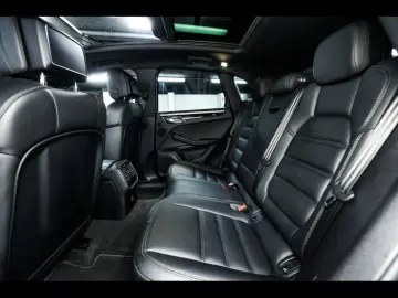 PORSCHE Macan II 2.0 PDK NIGHT BLUE 1 HAND 18W PASM ACC