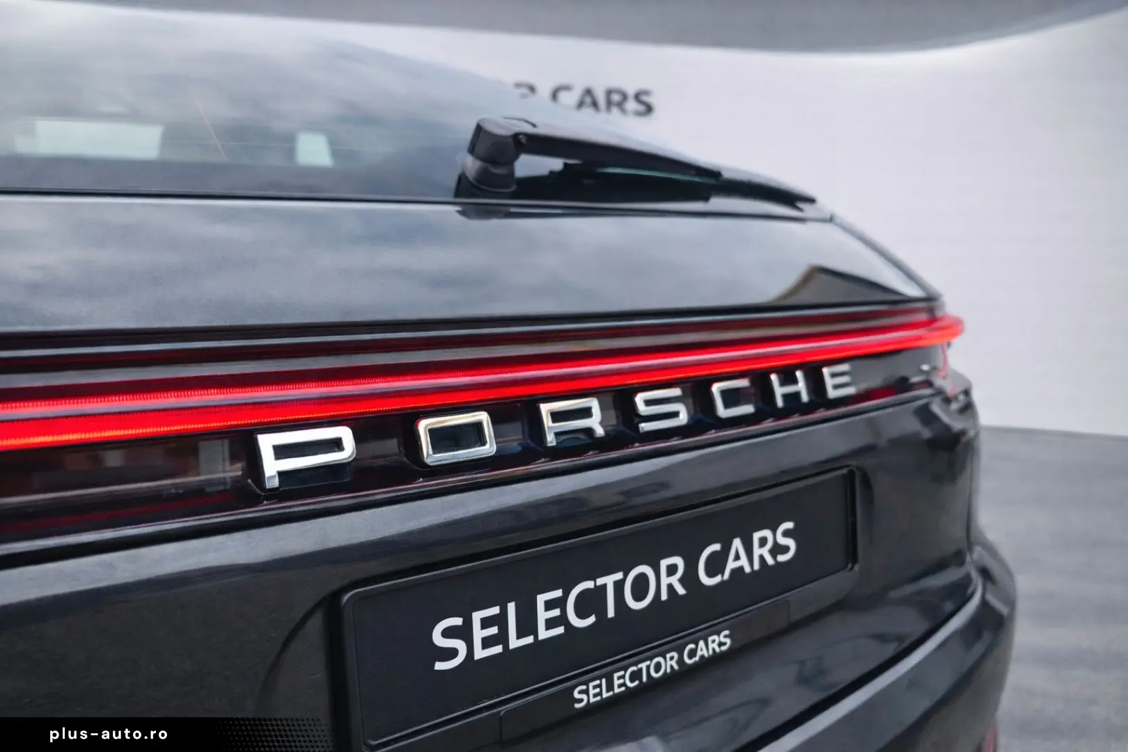 PORSCHE Macan S Approved 10 26 Pano AHK SHZ 8Fach MY2020