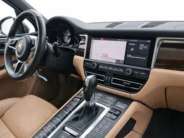 PORSCHE Macan S Approved 10 26 Pano AHK SHZ 8Fach MY2020