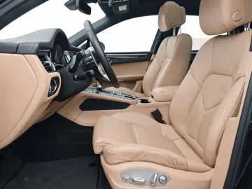 PORSCHE Macan S Approved 10 26 Pano AHK SHZ 8Fach MY2020