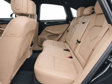 PORSCHE Macan S Approved 10 26 Pano AHK SHZ 8Fach MY2020